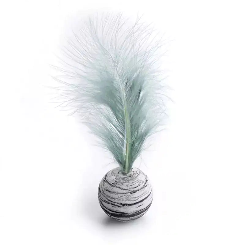 Jouet pour Chat Boule de Plumes Source Ultime de Joie --  Cat Toy Feather Ball