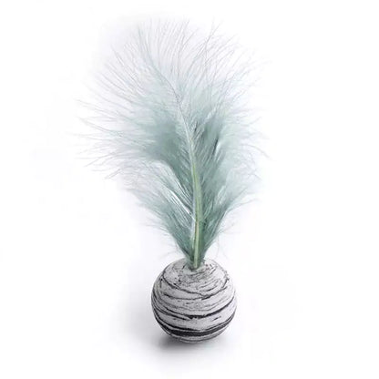 Jouet pour Chat Boule de Plumes Source Ultime de Joie --  Cat Toy Feather Ball